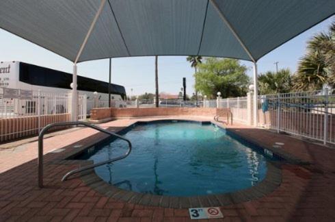 Edinburg Executive Inn 외부 사진