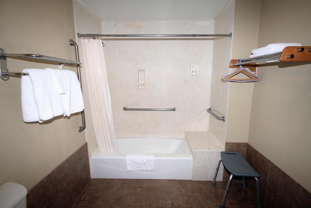 Edinburg Executive Inn 외부 사진