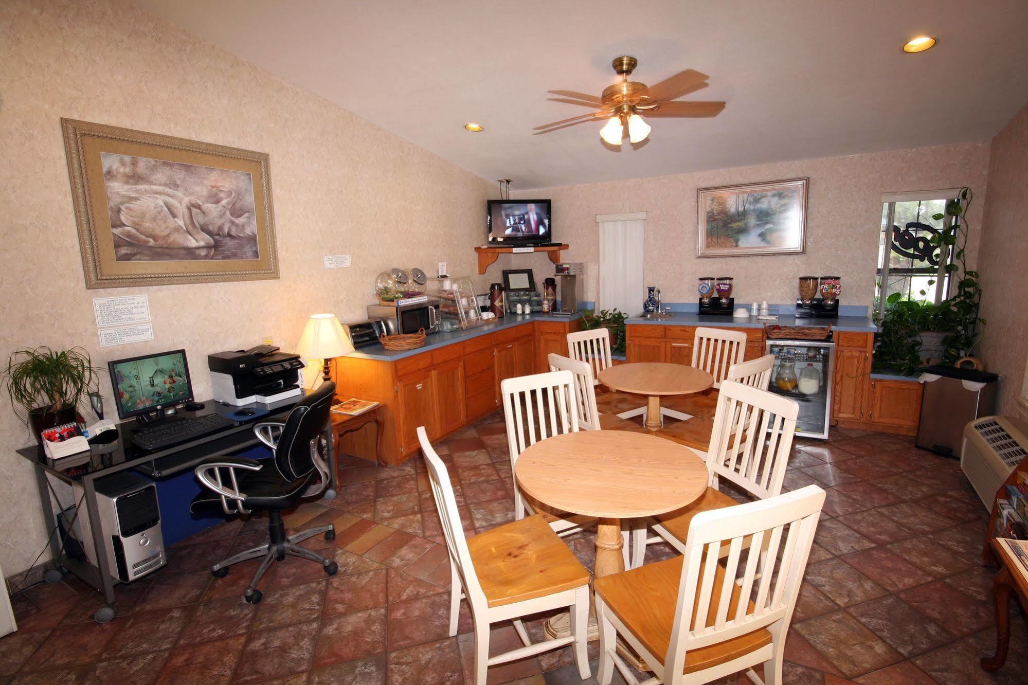 Edinburg Executive Inn 외부 사진