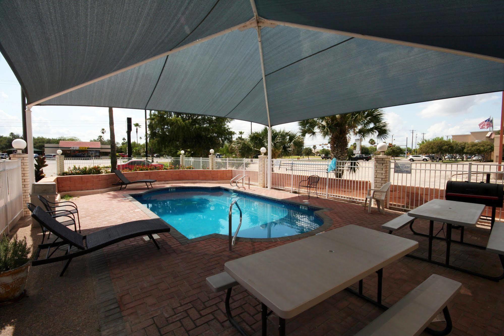 Edinburg Executive Inn 외부 사진