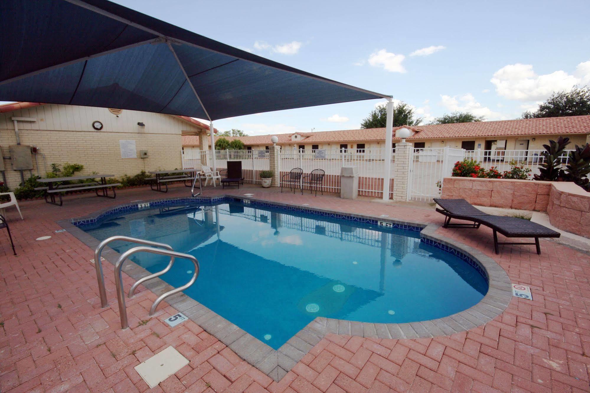 Edinburg Executive Inn 외부 사진